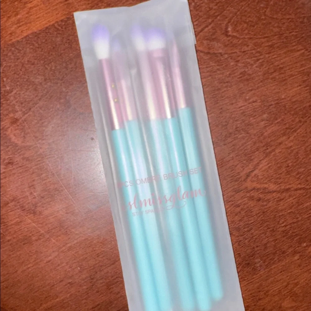 *NWT* SLMISSGLAM Stay Sparkly Makeup Brush Set